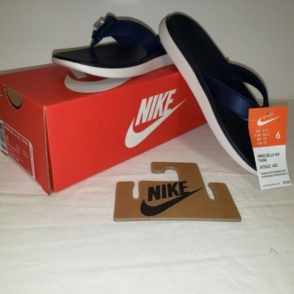 women's nike navy blue flip flops